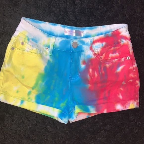 Women’s No Boundaries Tie Dye Shorts - Picture 2 of 4